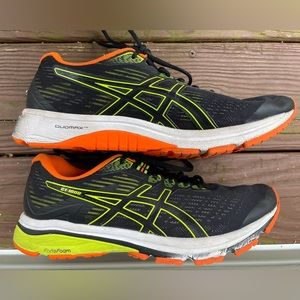 ASICS GT 1000 8 Mens running shoe. Size 9.